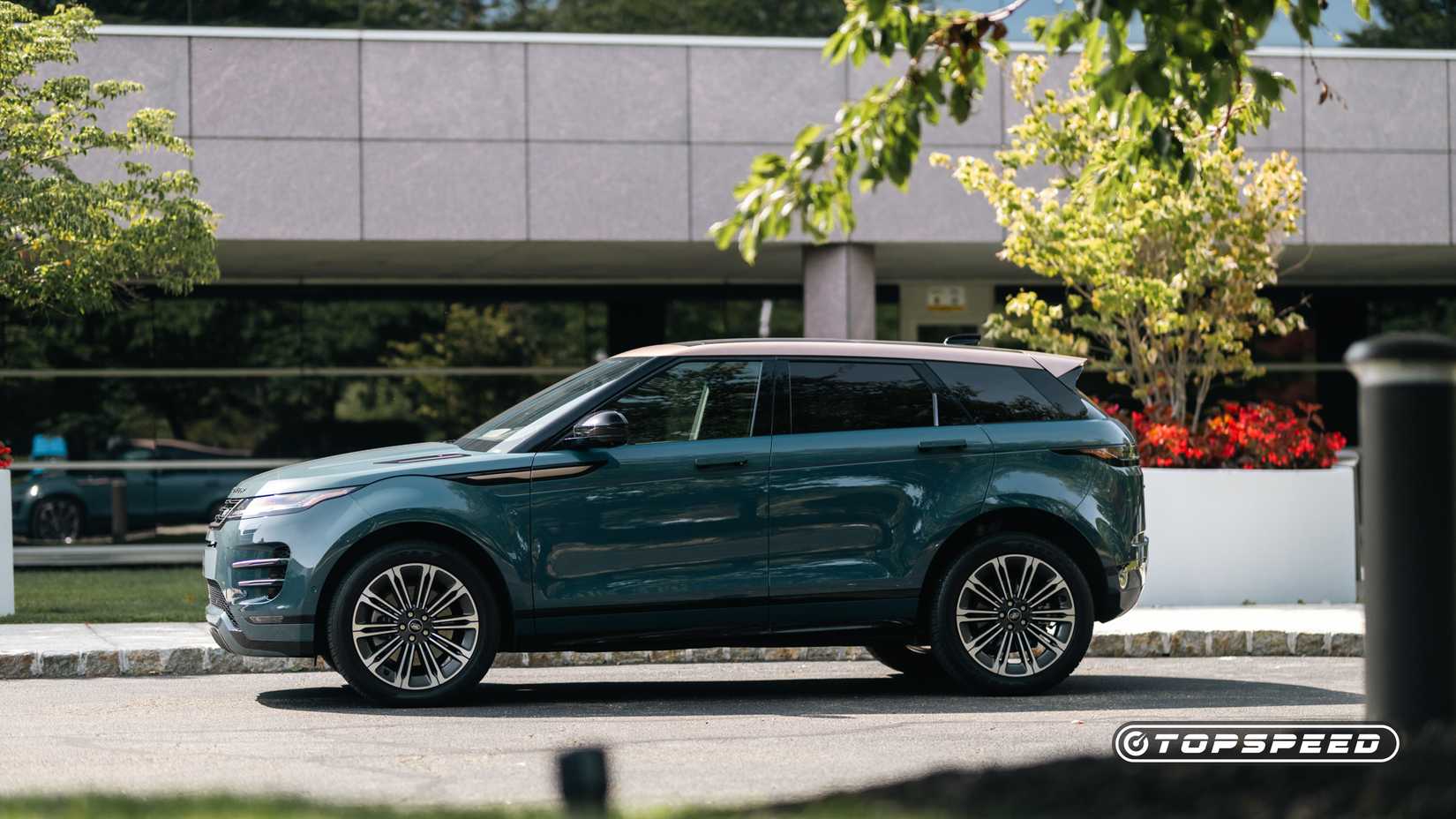 2024 Range Rover Evoque P250 Dynamic SE: A Charming Pint-Sized British ...