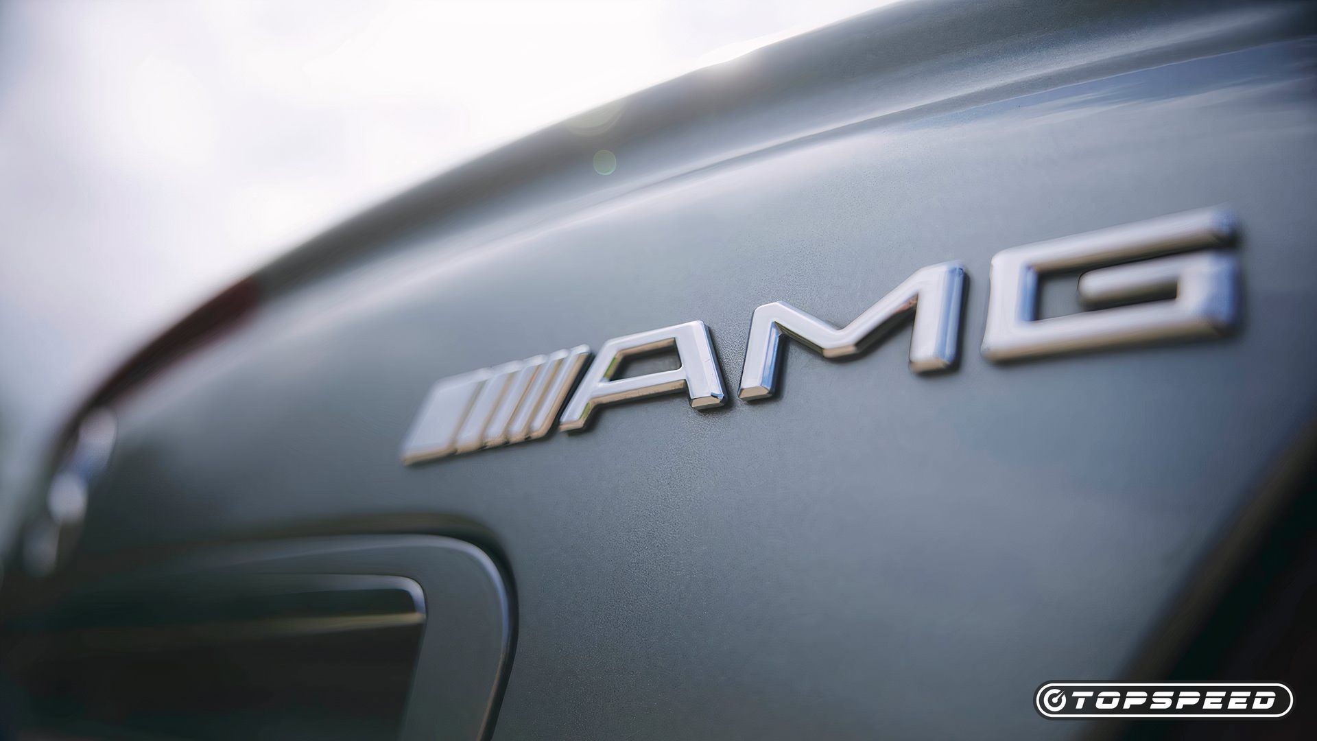 Here's How The Massive Mercedes-Benz CL55 AMG Drives Two Decades Later