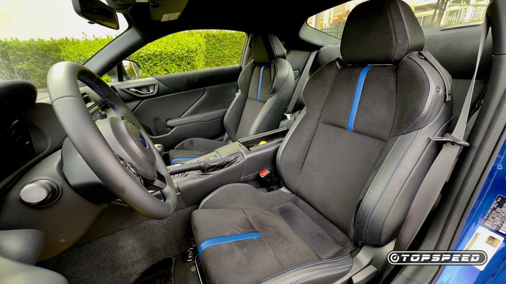 Assentos internos Subaru BRZ tS 2024