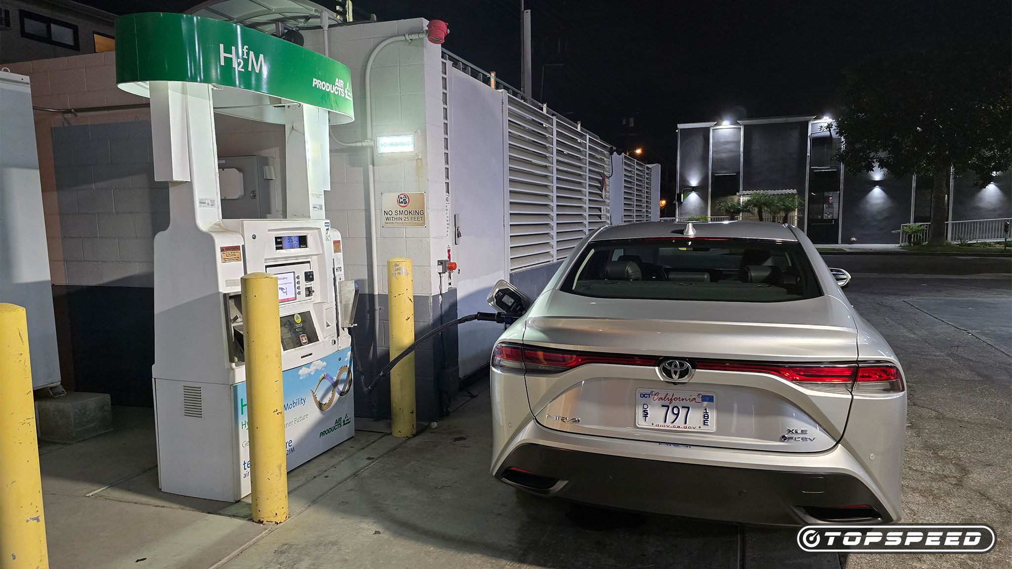 2024 Toyota Mirai Refilling Hydrogen