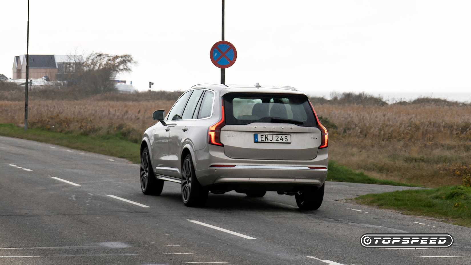 2025 Volvo XC90 Driving Rear TopSpeed