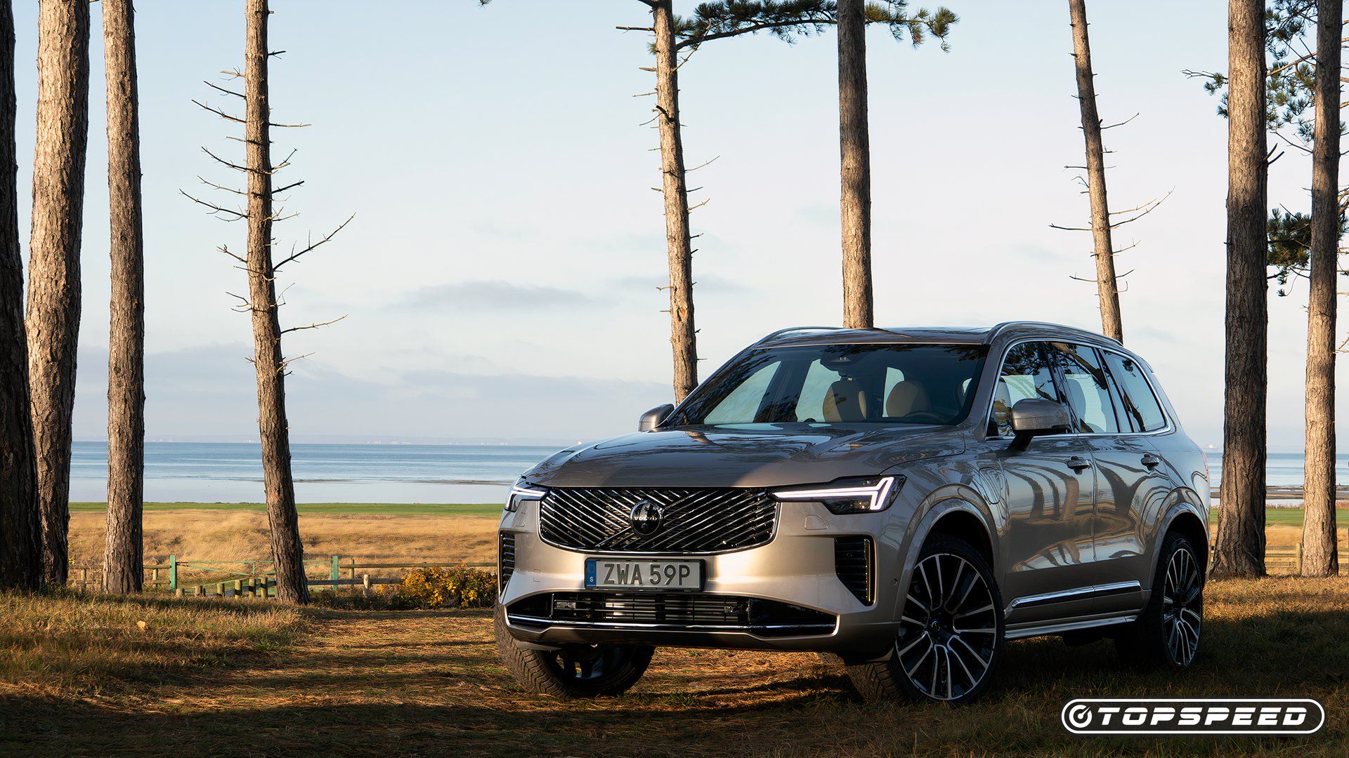 2025 Volvo XC90 Front Three Quarter TopSpeed