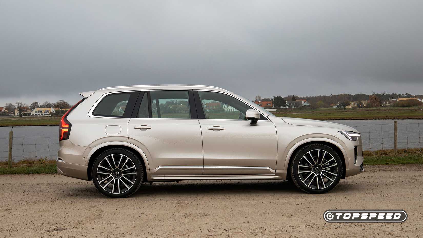 2025 Volvo XC90 Side Profile TopSpeed