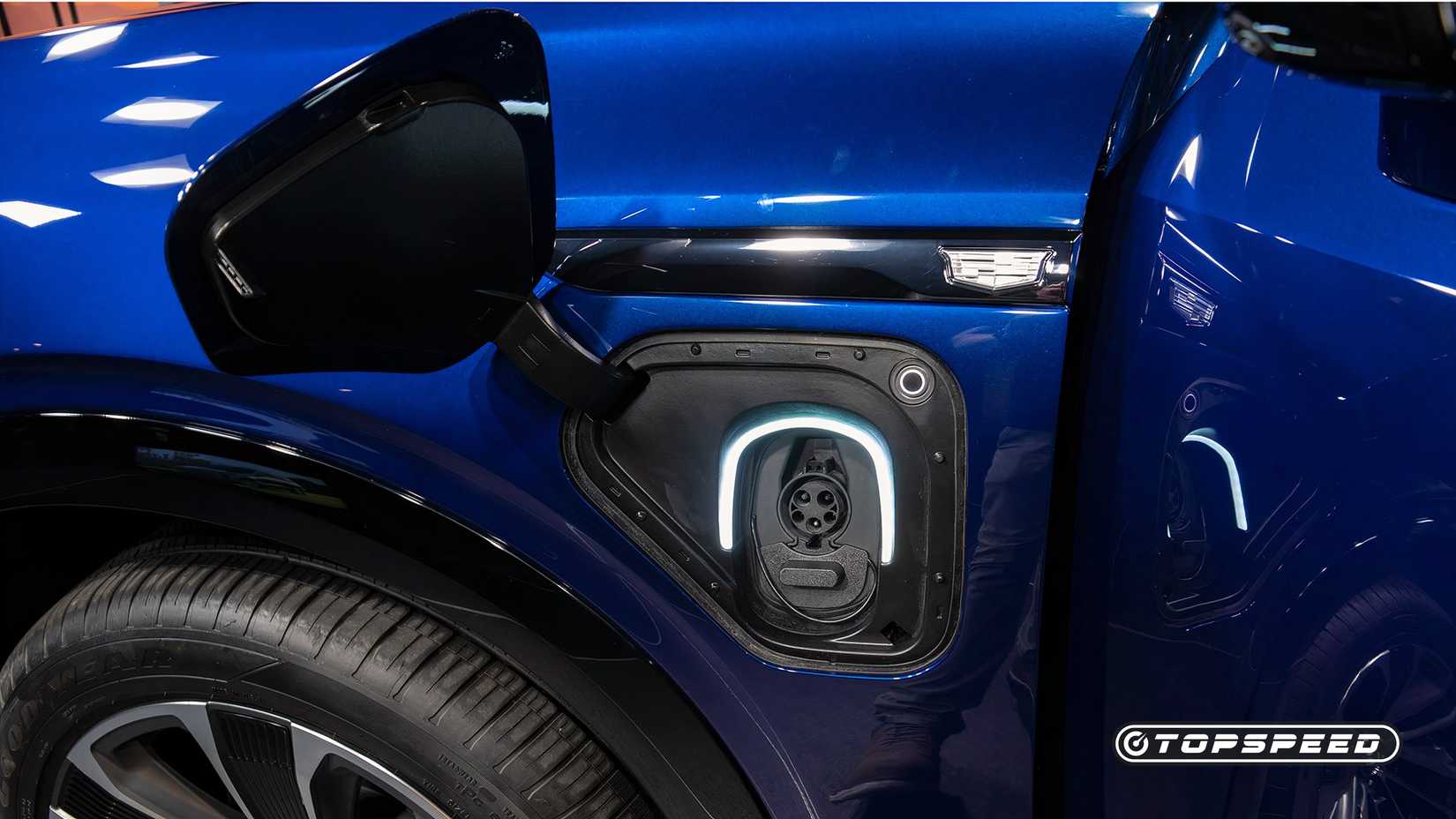 2026 Cadillac Vistiq Charge Port TopSpeed