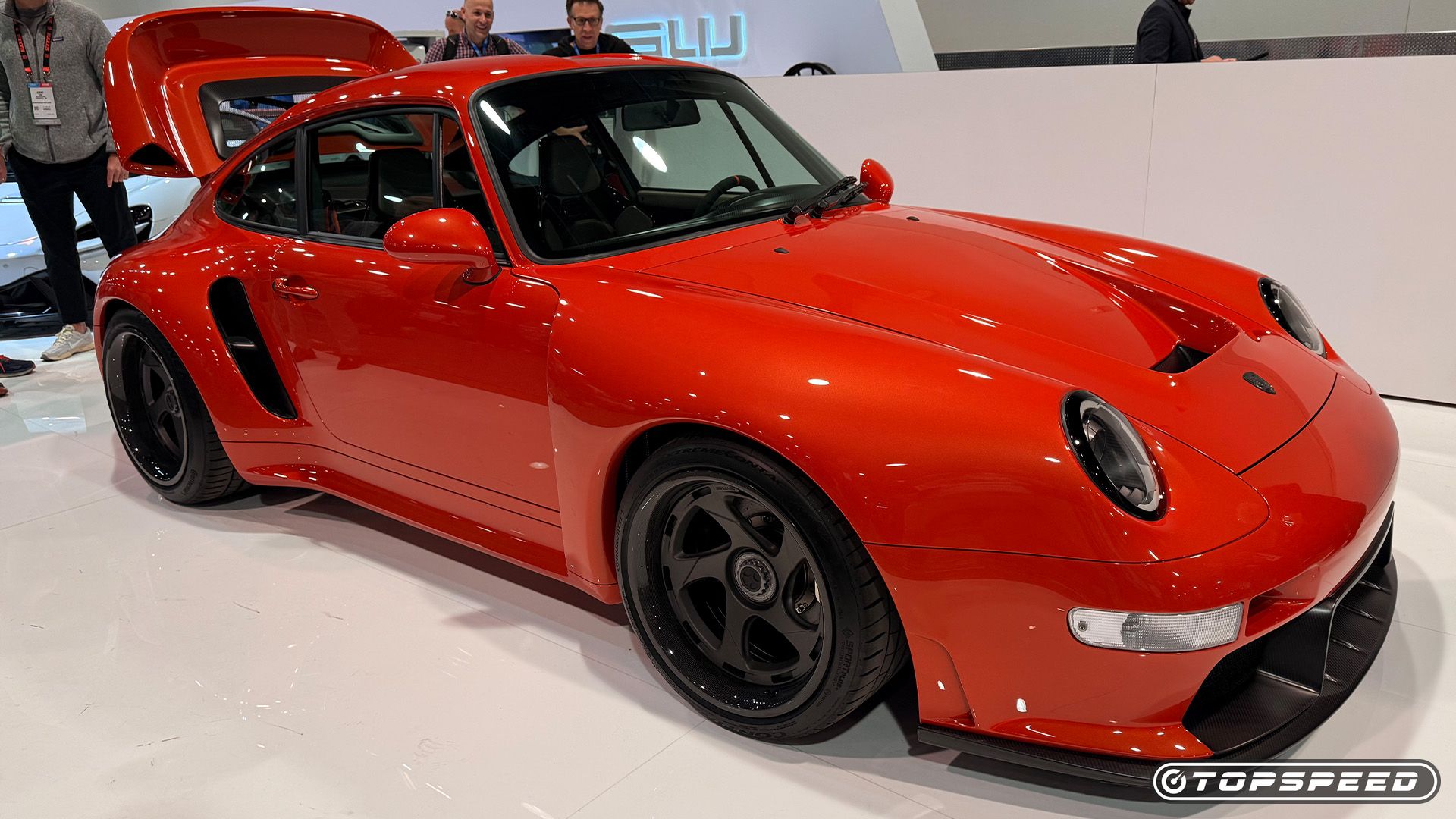 Laranja 993 Porsche 911 de Gunther Werks 