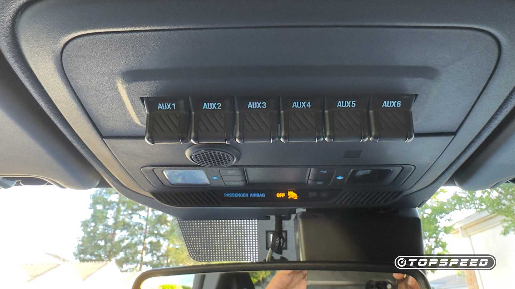 2024 Ford Bronco Badlands Tech - Aux Switches