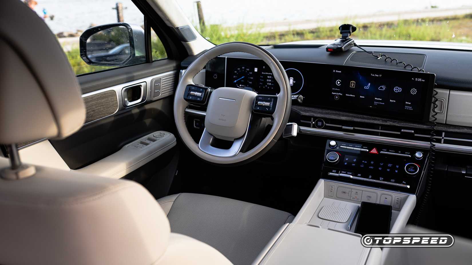 Interior de caligrafia Hyundai Santa Fe 2024 (17)