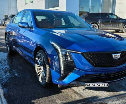 2025 Cadillac CT5 TopSpeed1