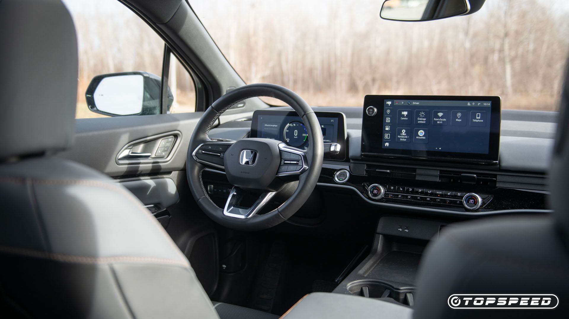 Foto do interior do Honda Prologue 2025 mostrando o painel
