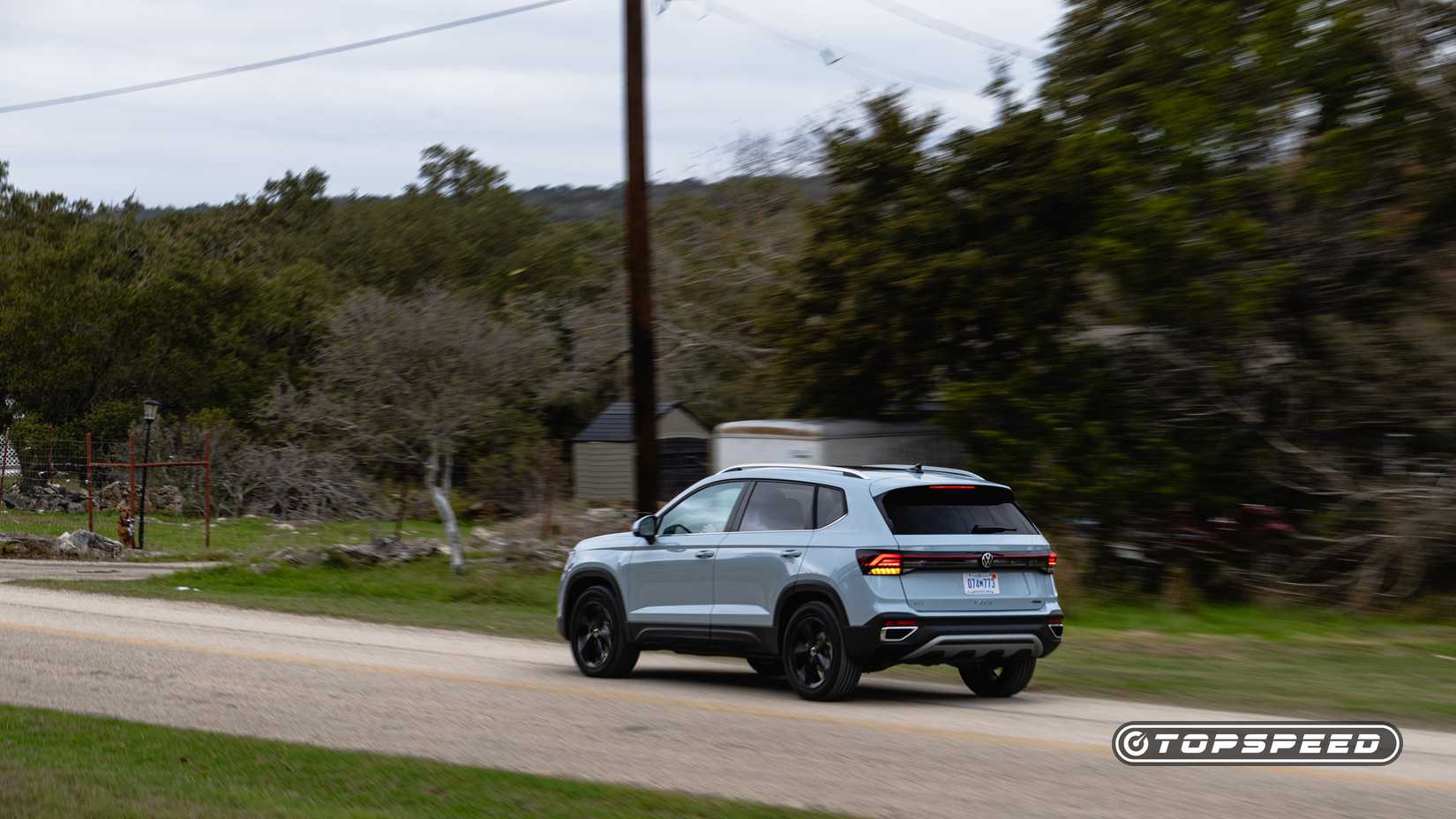 2025 Volkswagen Taos In Motion (17)
