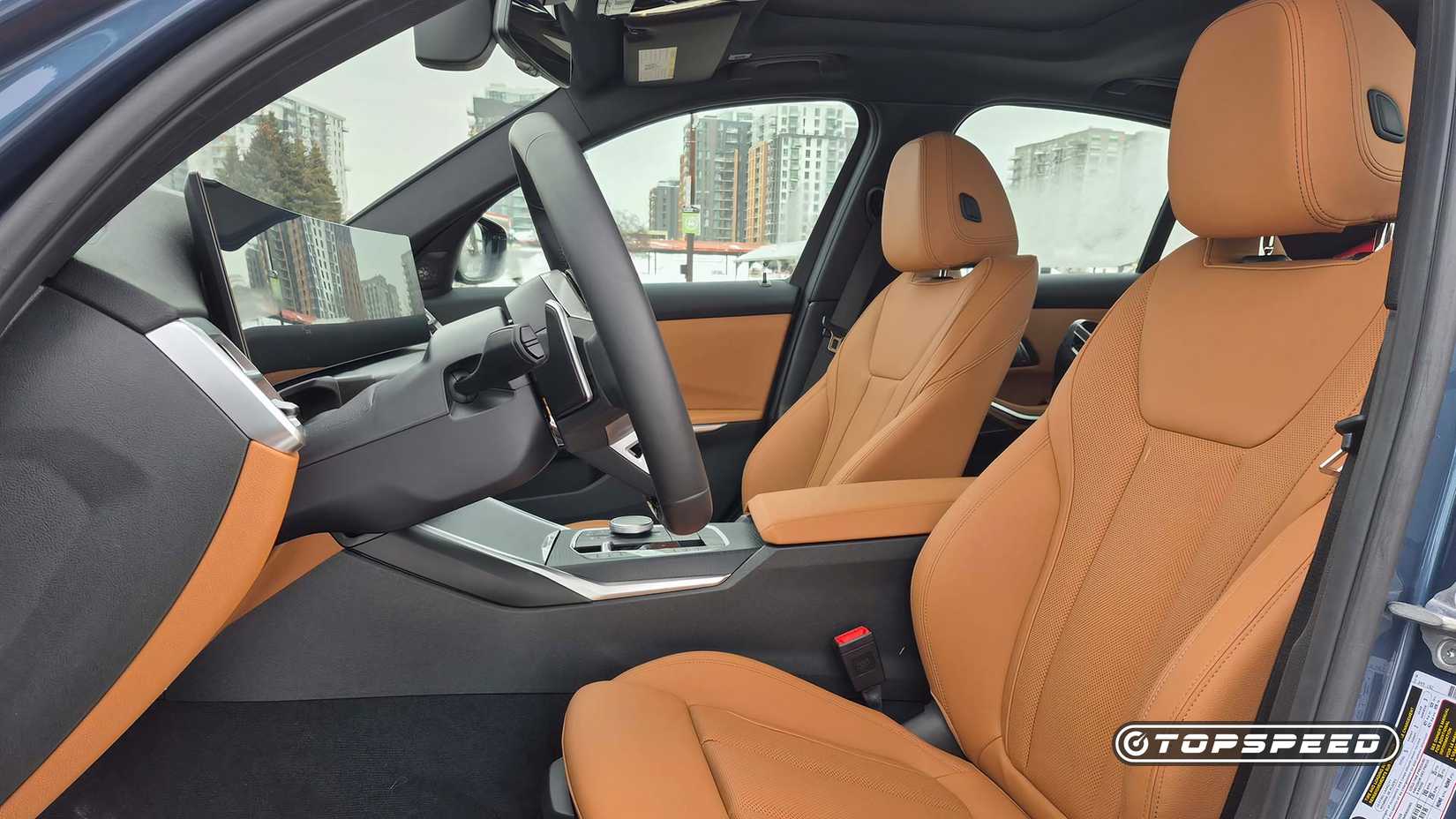2025 BMW 330i TopSpeed3