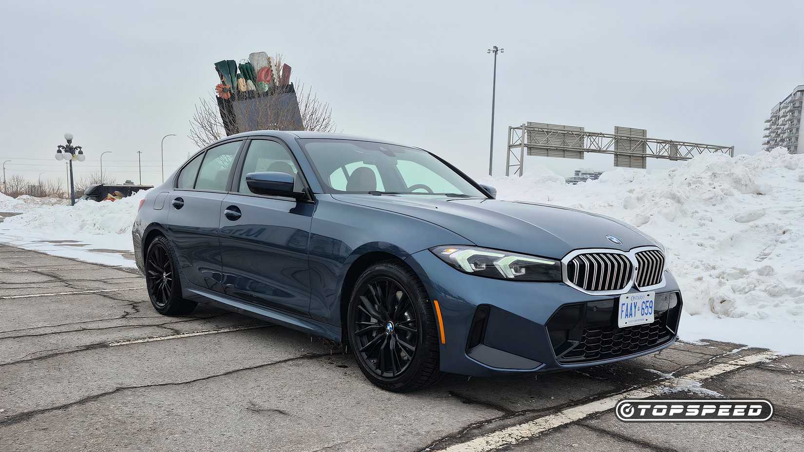 2025 BMW 330i TopSpeed 9