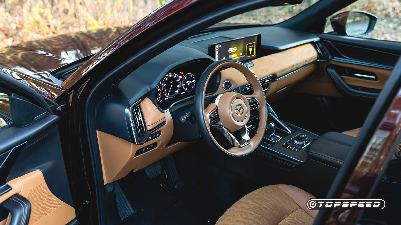 Interior do Mazda CX-90 2025 (2)