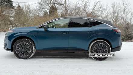 2025 Nissan Murano side shot parked in snow