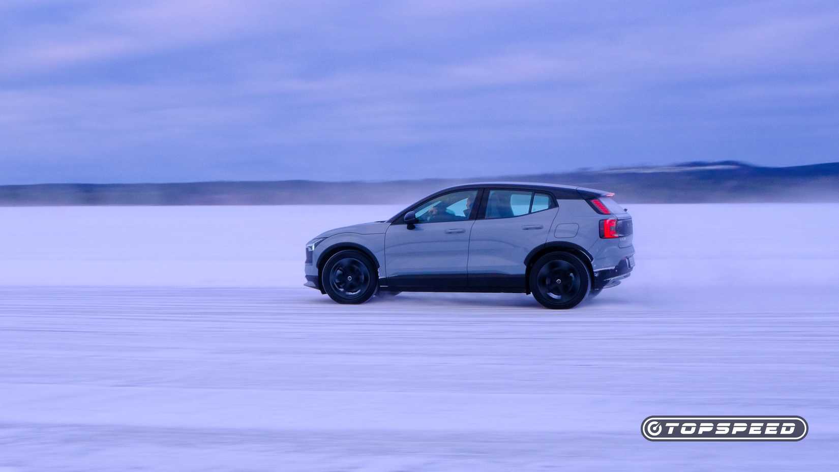 2026 Volvo EX30 Cross Country Driven-02