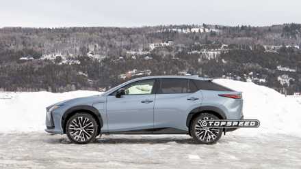 2025 Lexus RZ450e perfil lateral TopSpeed