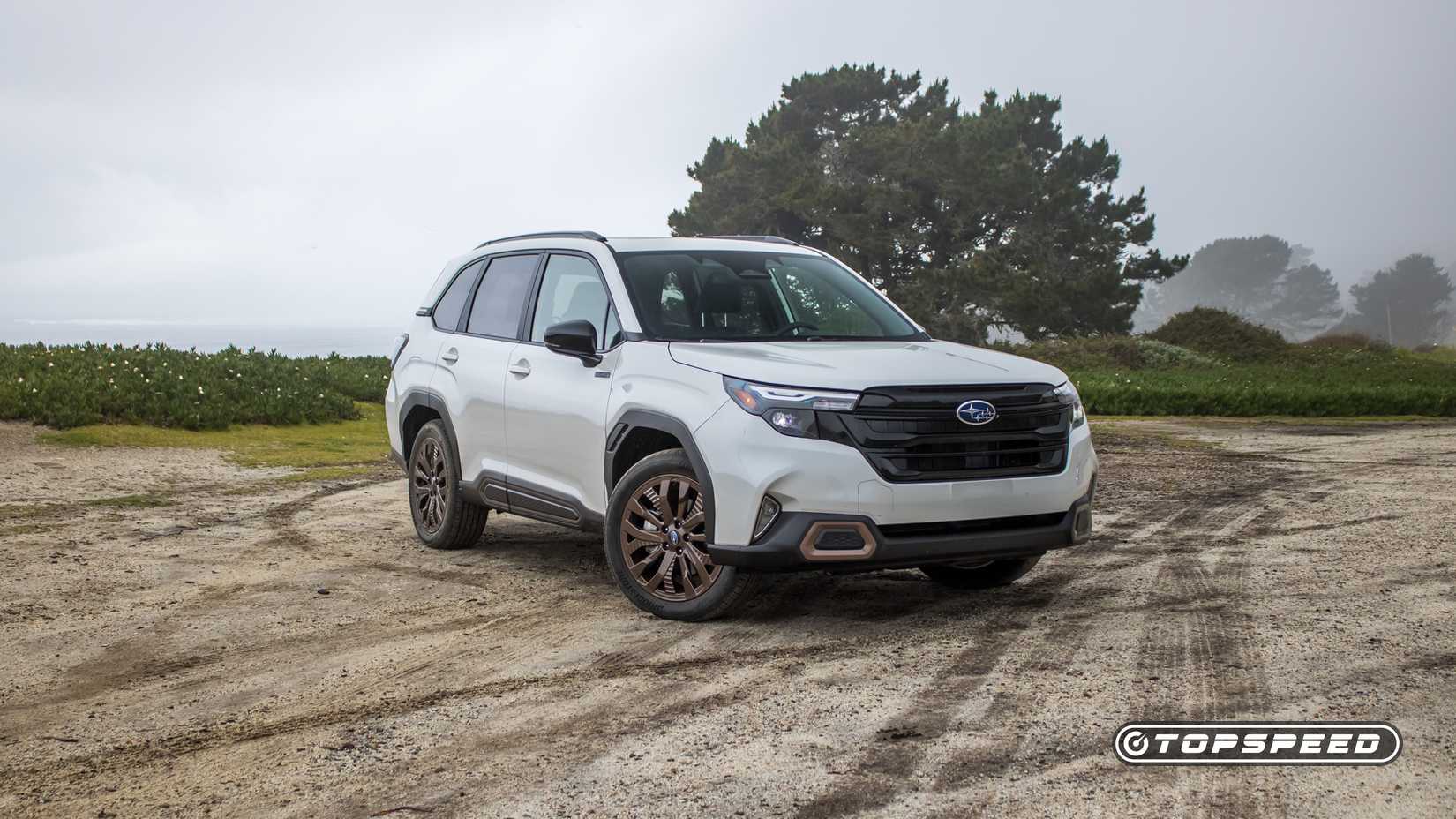 2025 Subaru Forester Hybrid front quarter