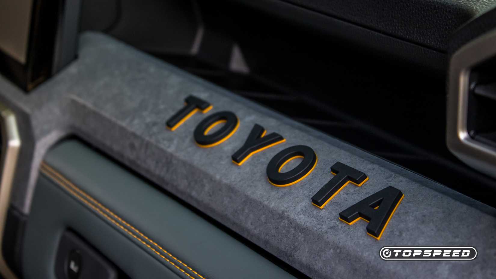 Emblema do painel Toyota Tacoma Trailhunter 2025