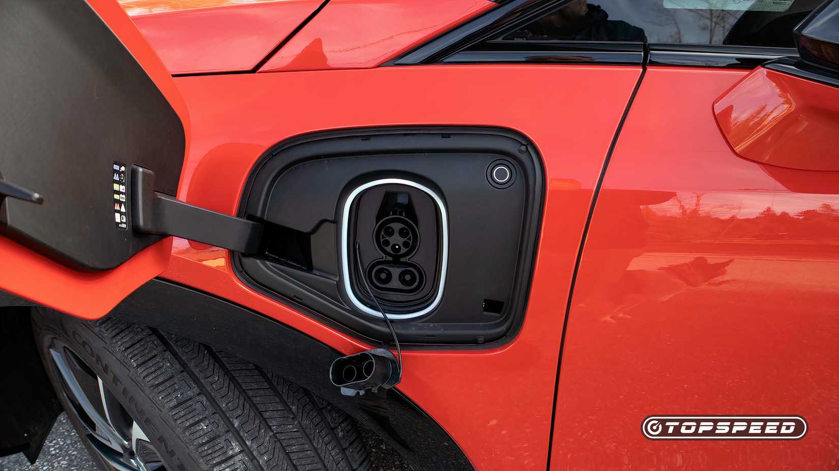 2025 Cadillac OPTIQ Charge Port TopSpeed