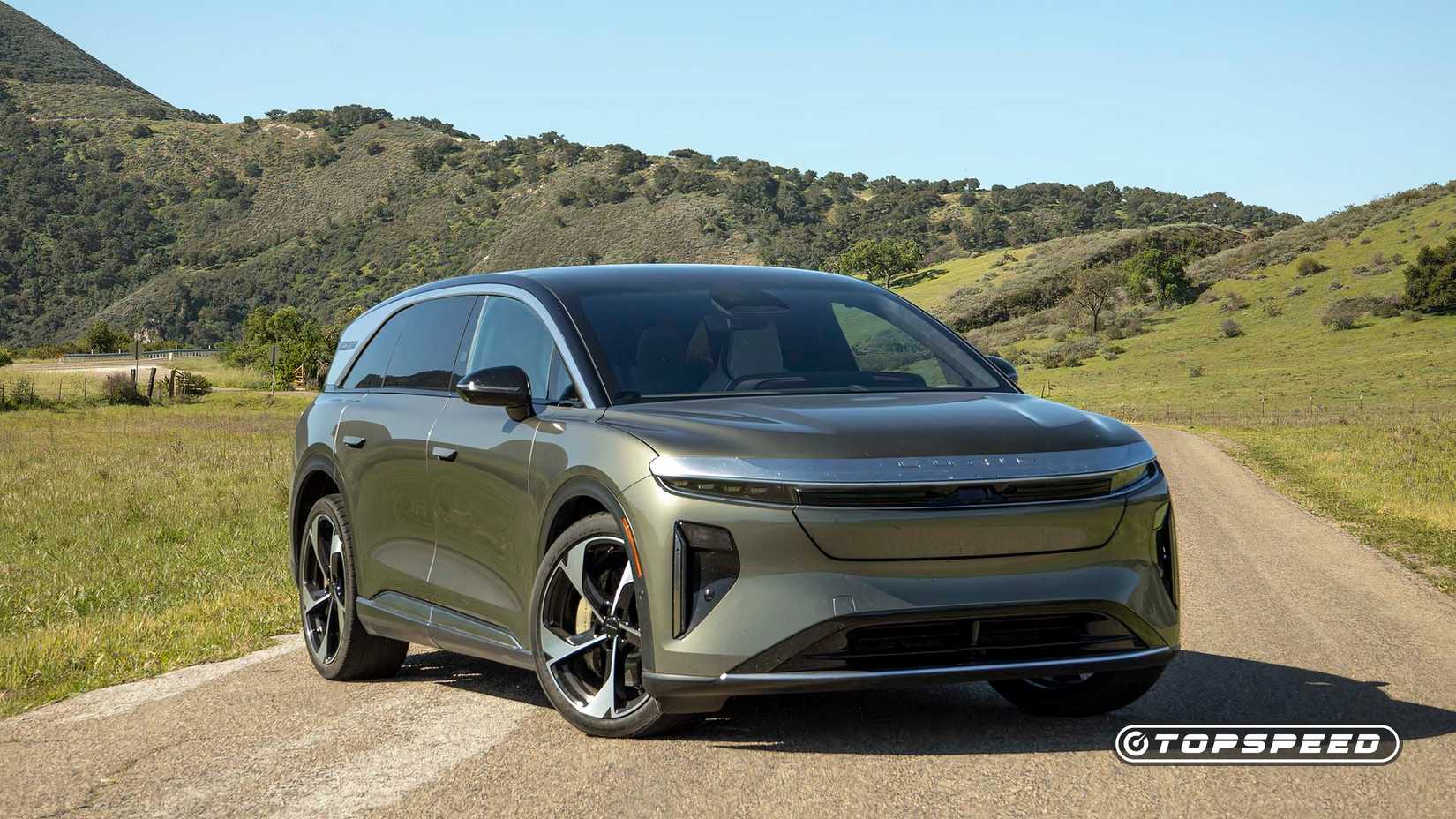 2025 Lucid Gravity Front Three Quarter 1 TopSpeed-1