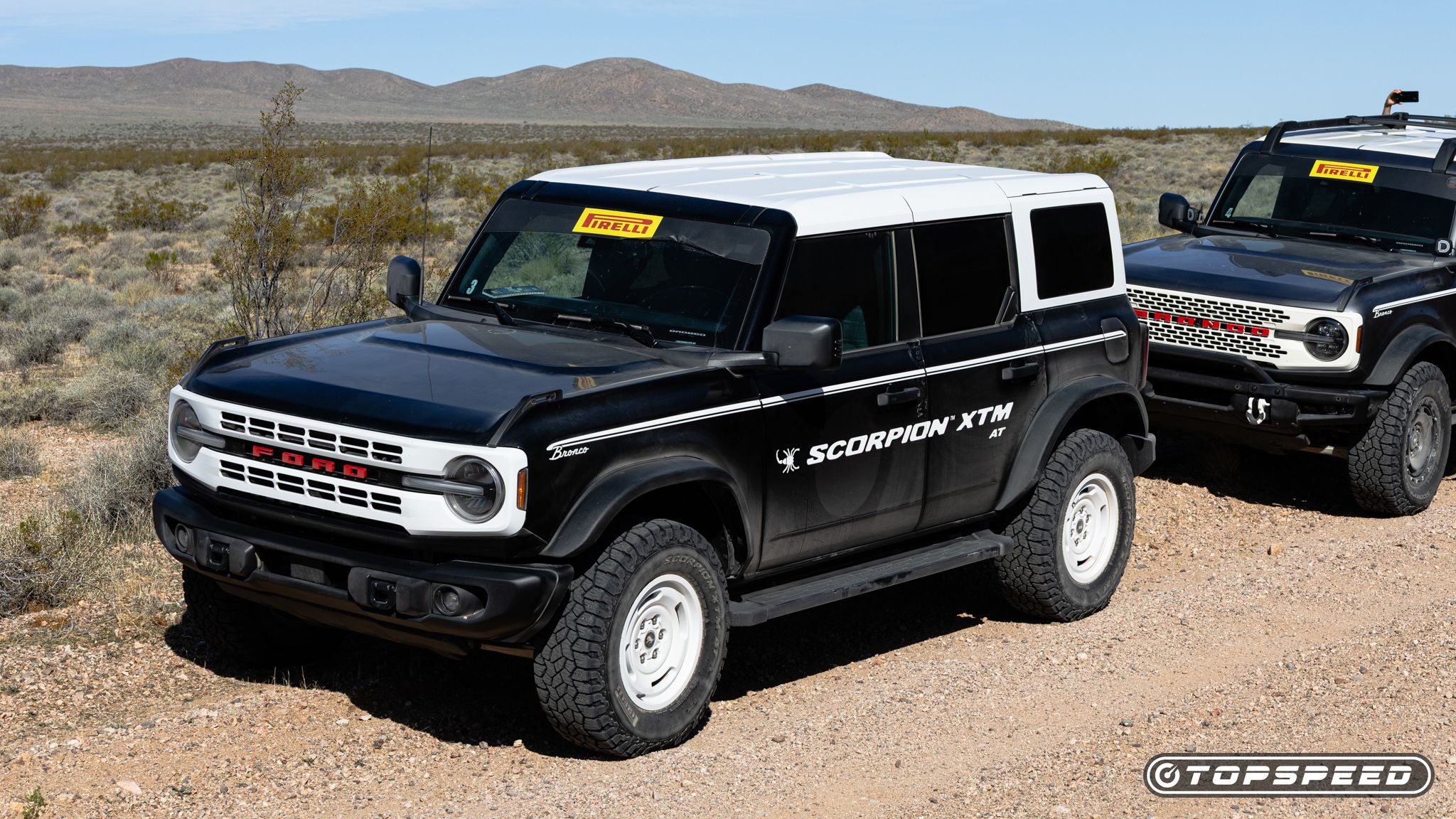 I Tested The Ford Bronco And Rivian R1S Off-Road In The Desert With ...