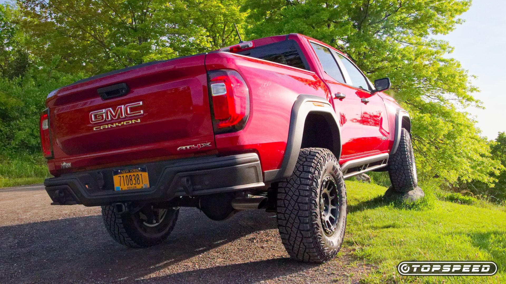 The GMC Canyon is a Pricy, Posh Rival to Ford's Ranger Raptor