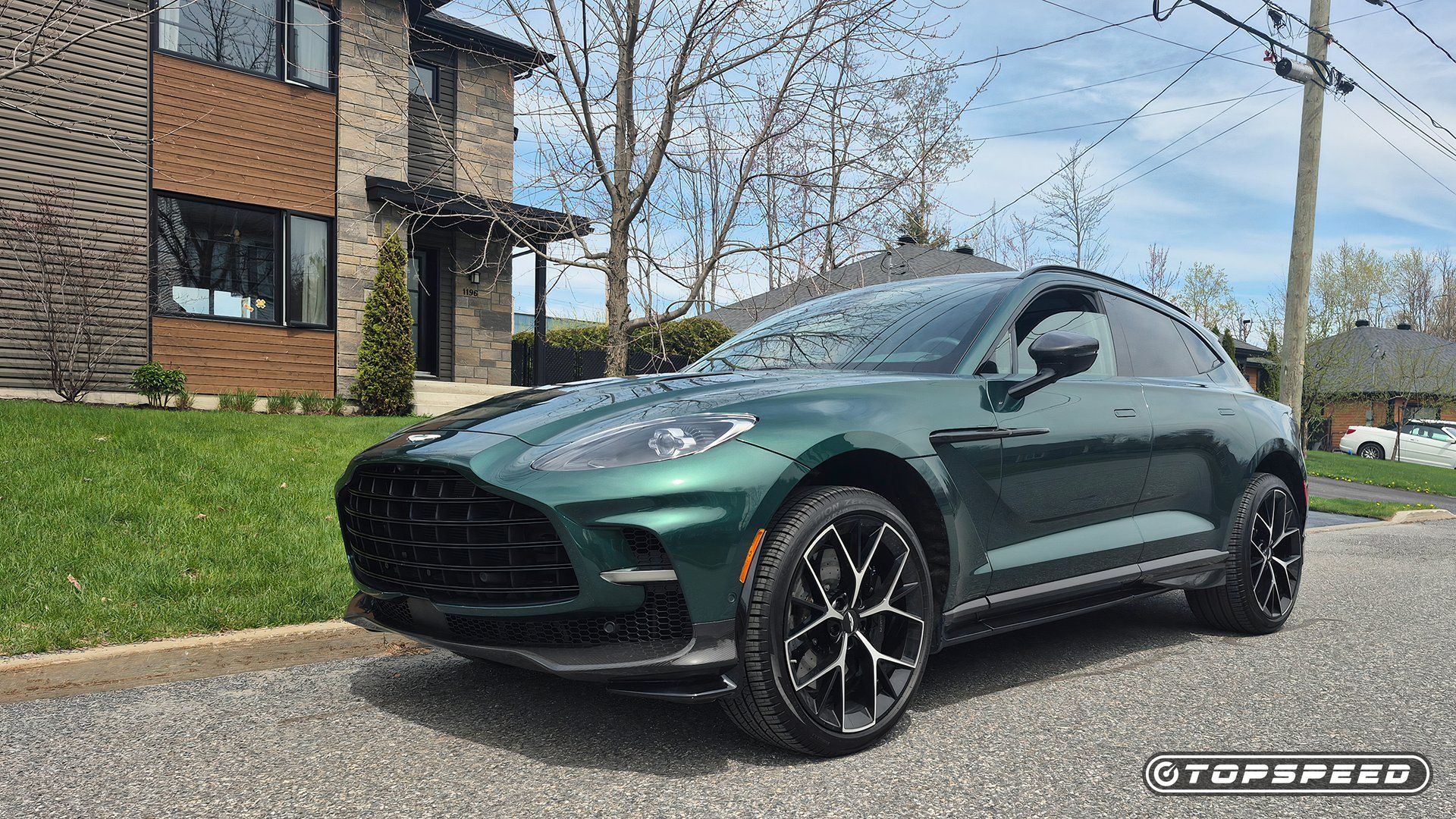 2025-aston-martin-dbx707-