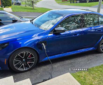 2025 BMW M5 TopSpeed 10