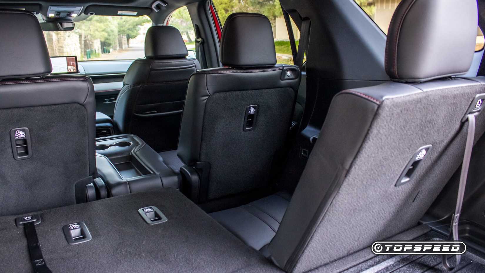 Foto do interior do Honda Pilot 2025 mostrando o assento traseiro