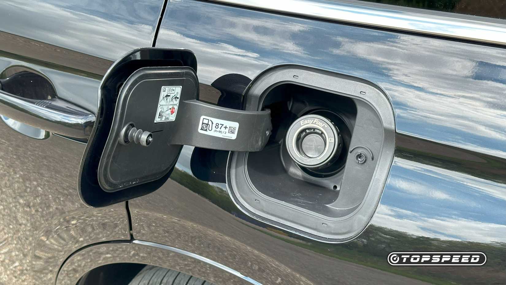 2025 Lincoln Corsair AWD Grand Touring III Fuel Filler