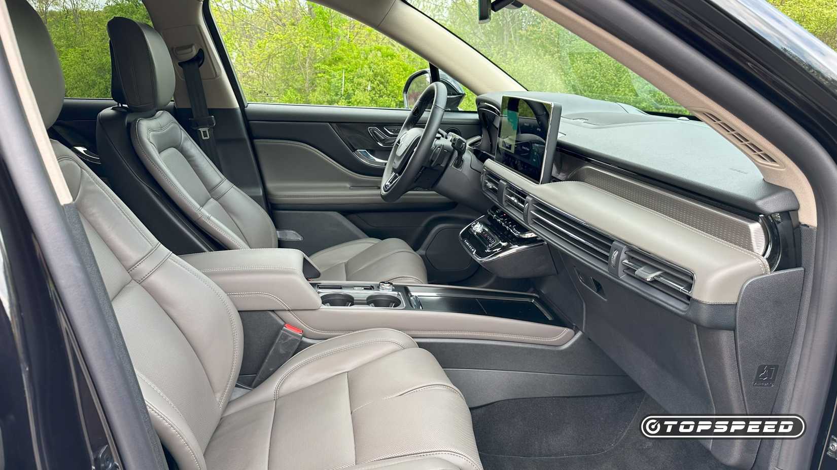2025 Lincoln Corsair AWD Grand Touring III Interior shot showing front seats