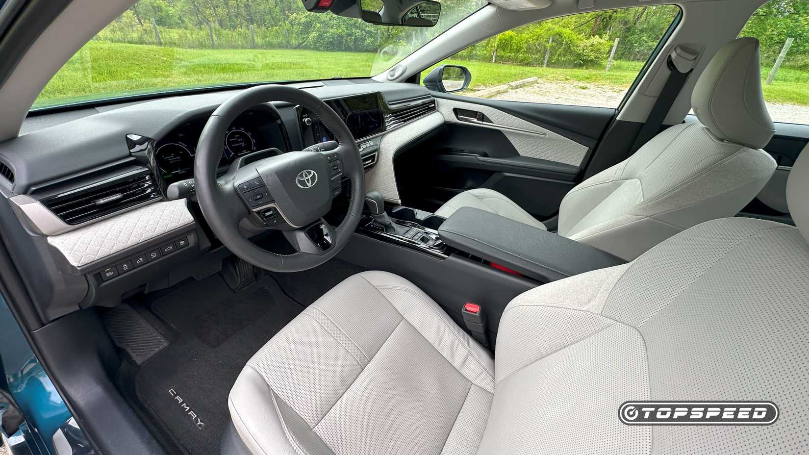 2025 Toyota Camry XLE AWD Interior 03-1