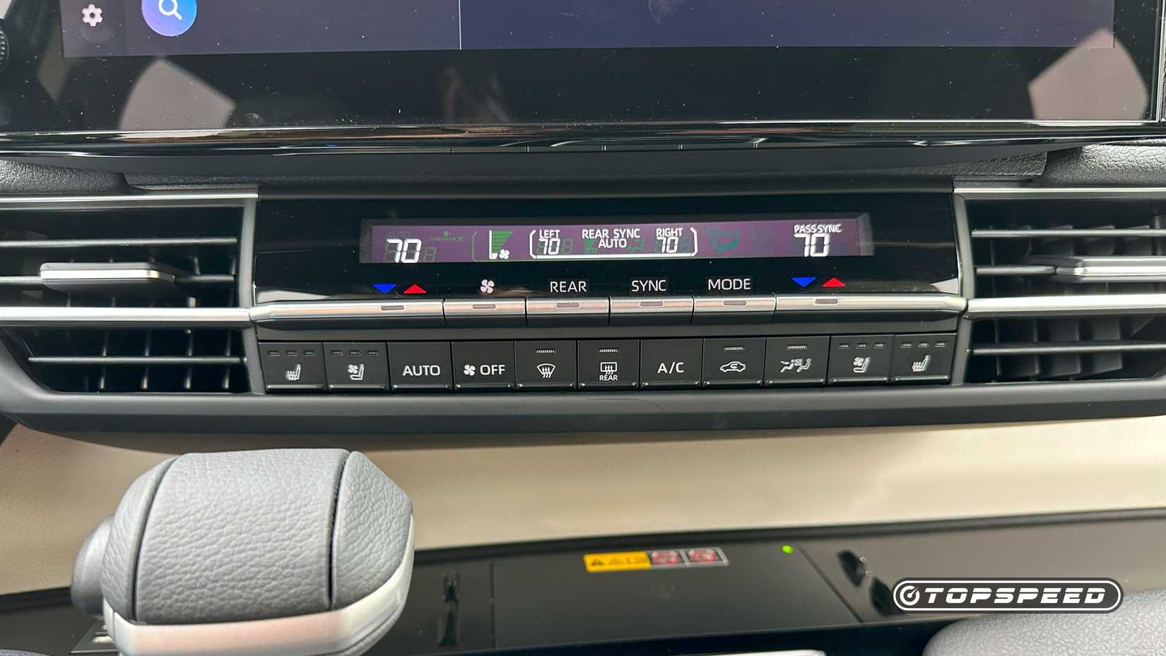 2025 Toyota Sienna Platinum Controles climáticos com tração nas quatro rodas 02