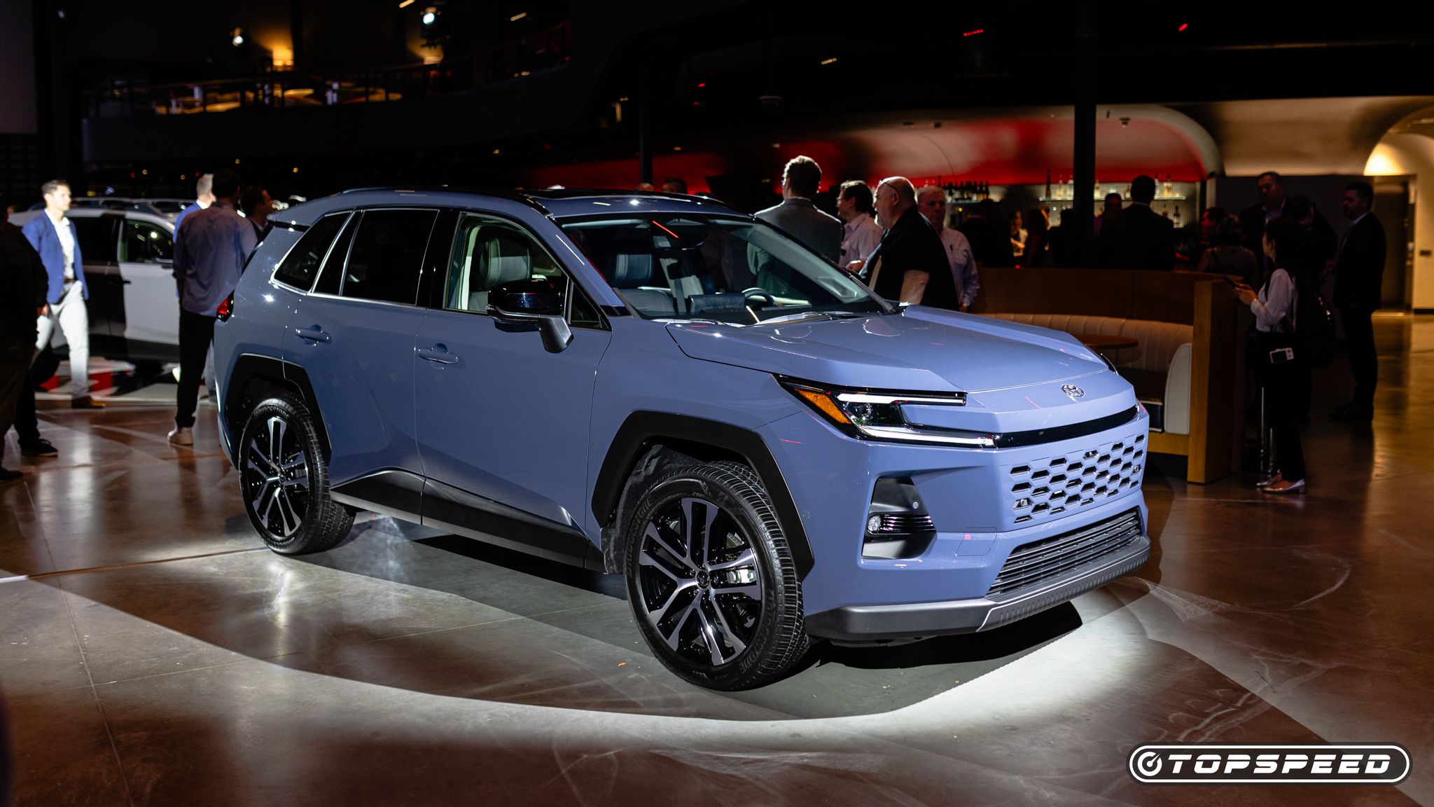 2026 Toyota RAV4 (3)-1