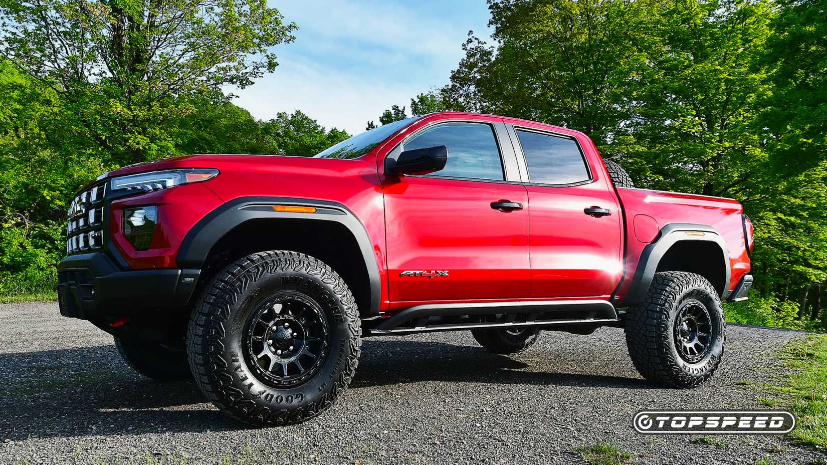 The GMC Canyon is a Pricy, Posh Rival to Ford's Ranger Raptor