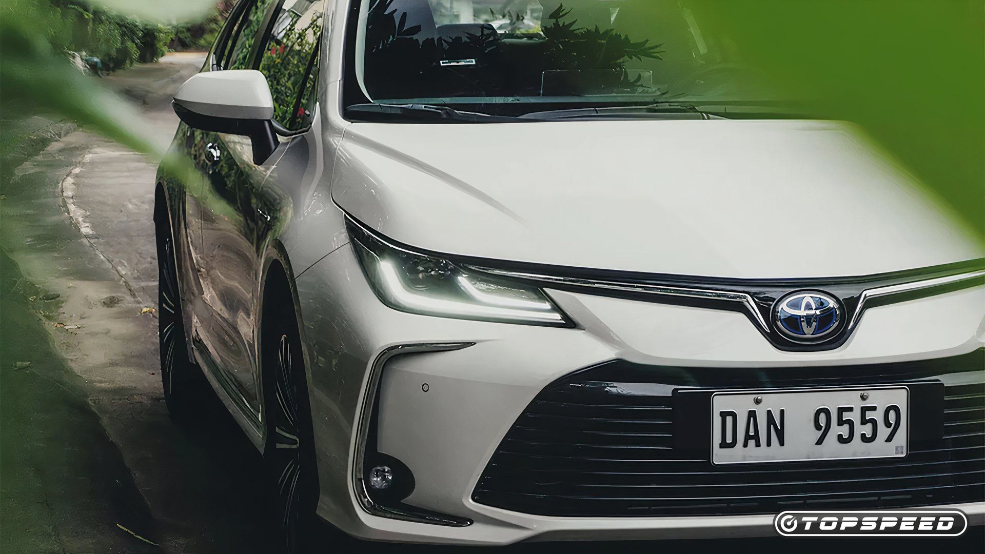 Front end of a 2021 Toyota Corolla Altis Hybrid