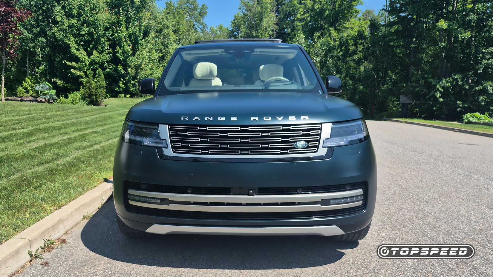 Front shot of the 2025 Land Rover Range Rover Autobiography parked on the road