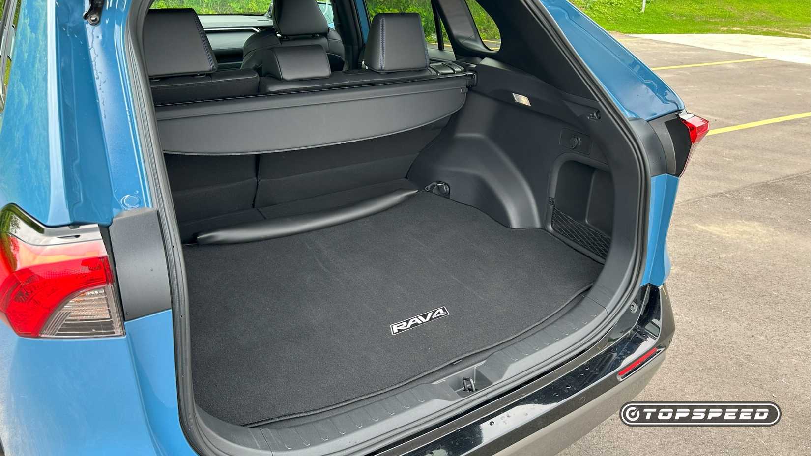 2025 Toyota RAV4 XSE All-Wheel Drive Cargo Area 03
