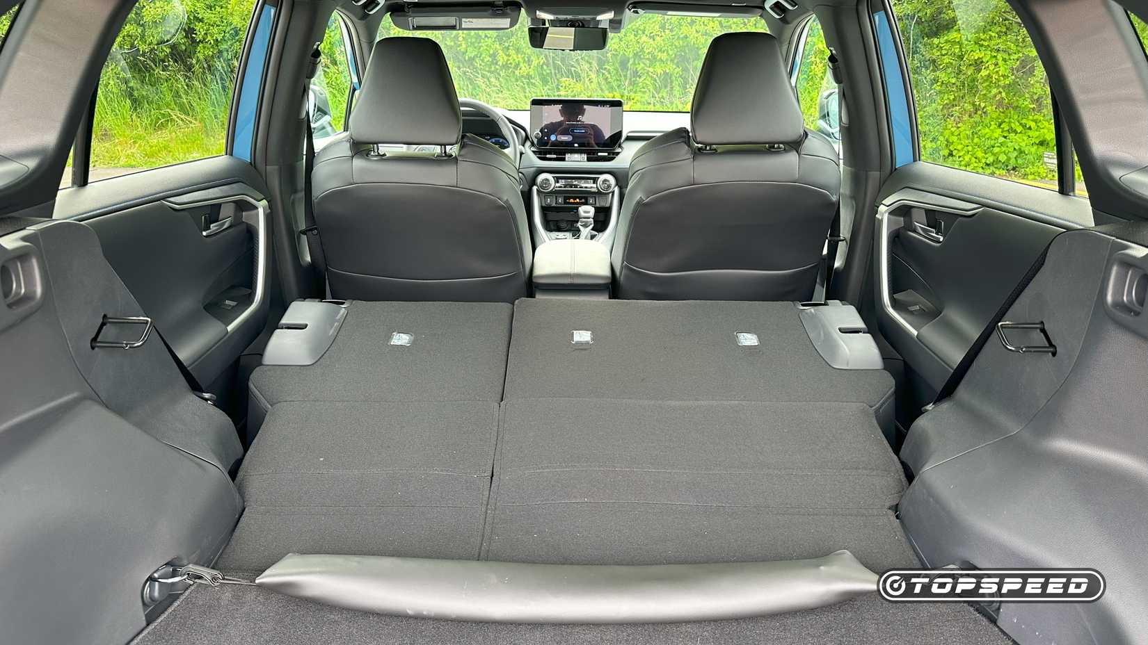 2025 Toyota RAV4 XSE All-Wheel Drive Cargo Area 08
