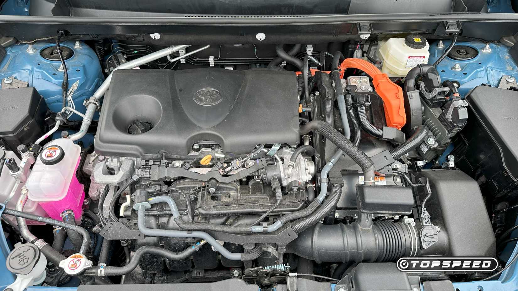 2025 Toyota RAV4 XSE All-Wheel Drive Engine 04