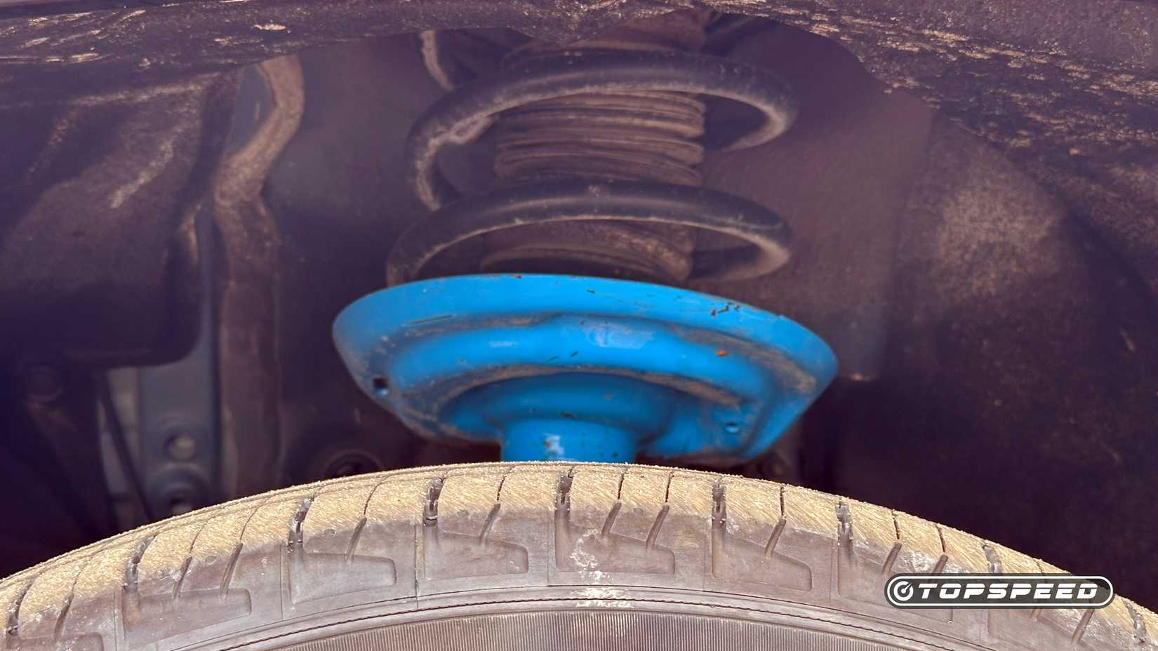 2025 Toyota RAV4 XSE Suporte dianteiro com tração nas quatro rodas