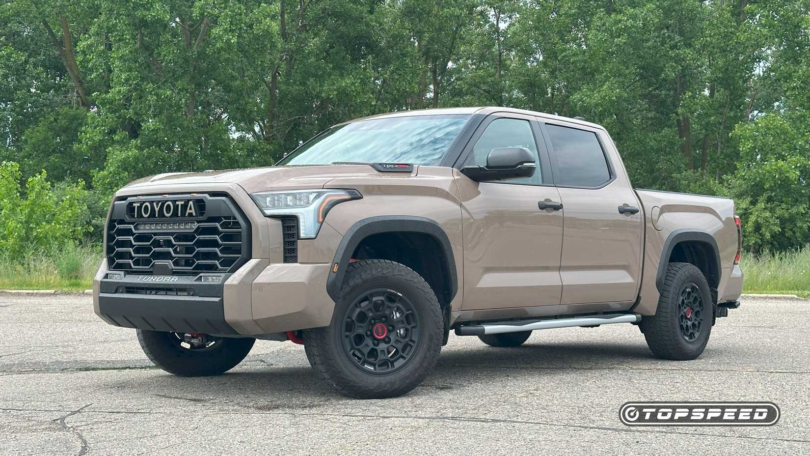 2025 Toyota Tundra TRD Pro i-Force Max Frente Três Quartos 03