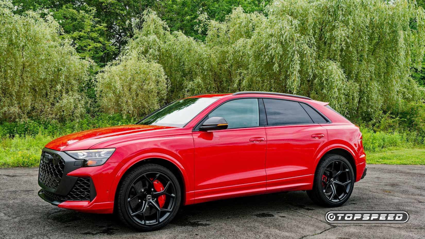 Lado Audi RSQ8 2025