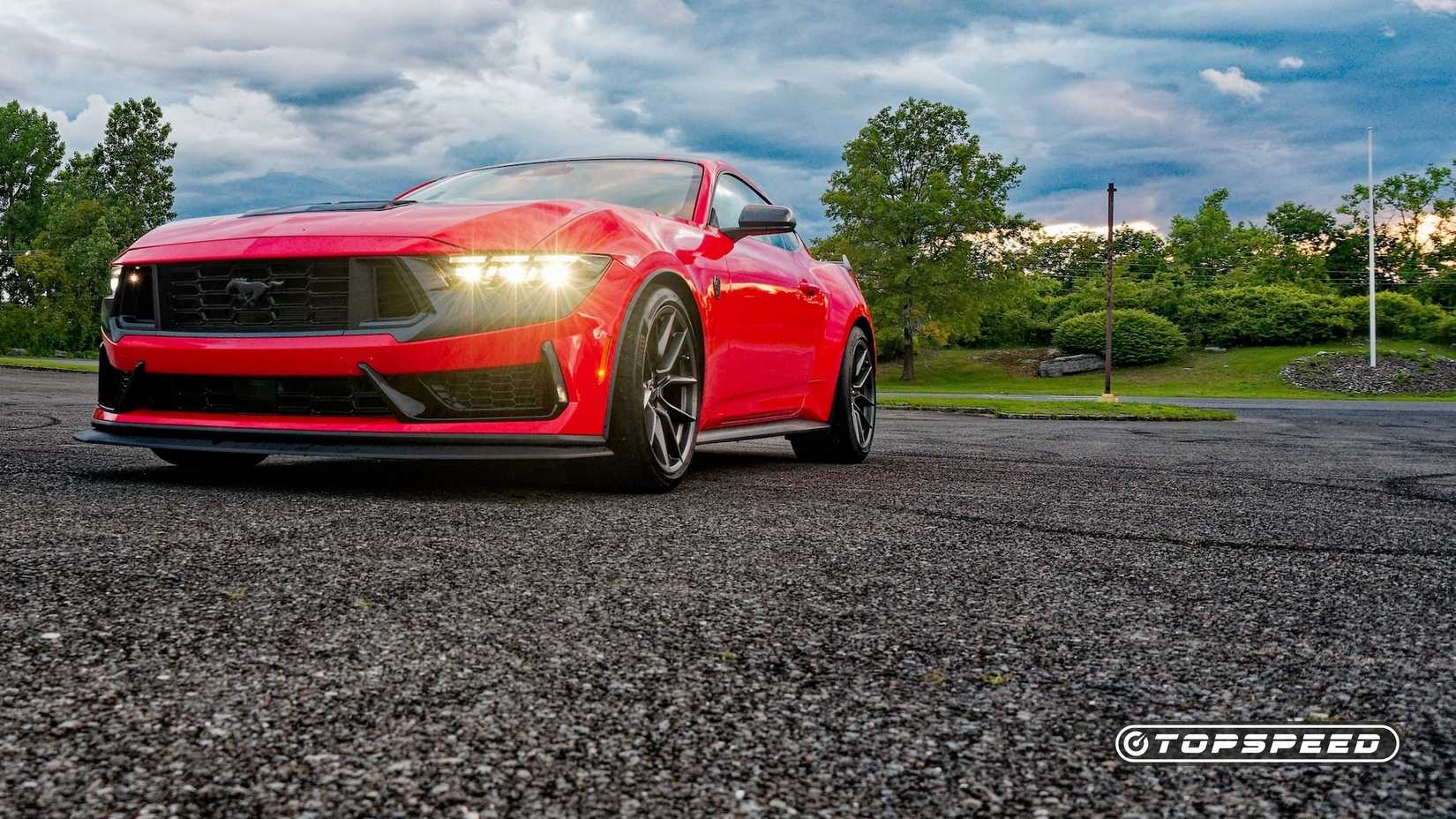 2025 Ford Mustang Dark Horse front