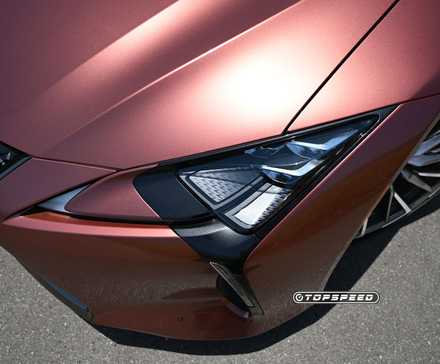 Detalhe frontal do Lexus LC500 em cobre 2025