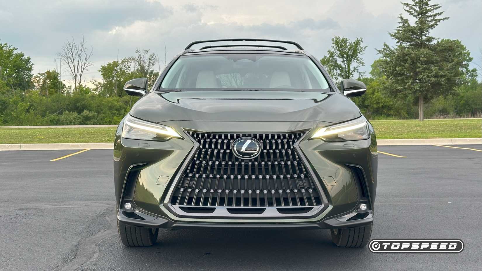 2025 Lexus NX 450h+ Luxury -- Front 03-1