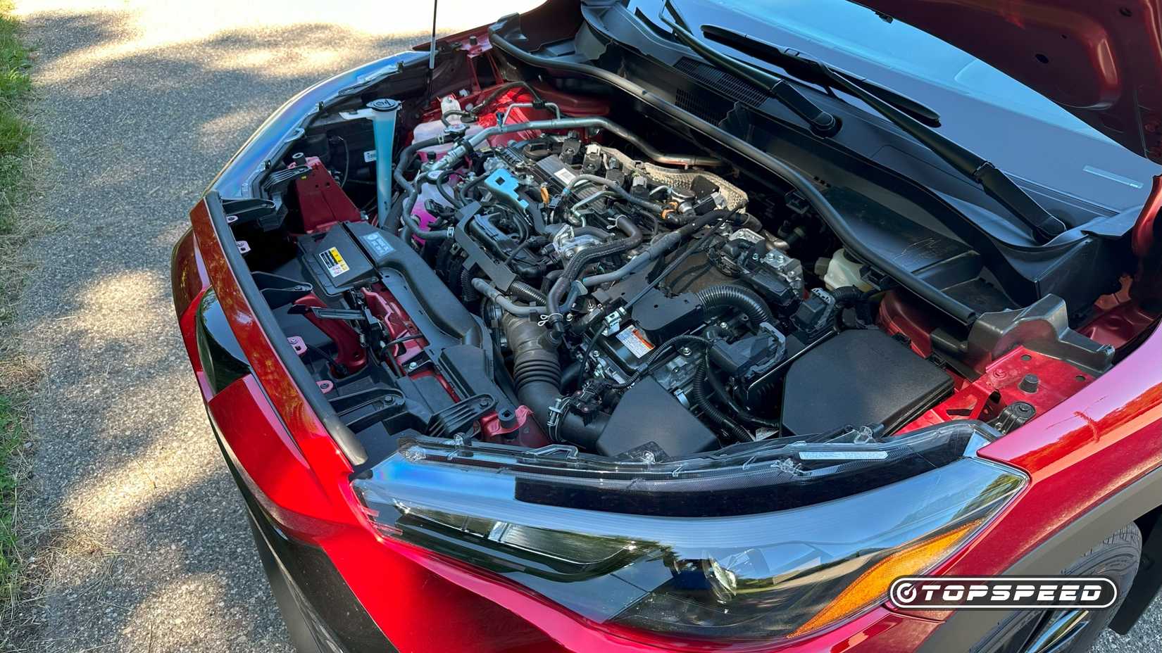 2025 Toyota Corolla Cross Hybrid Nightshade - Motor 02