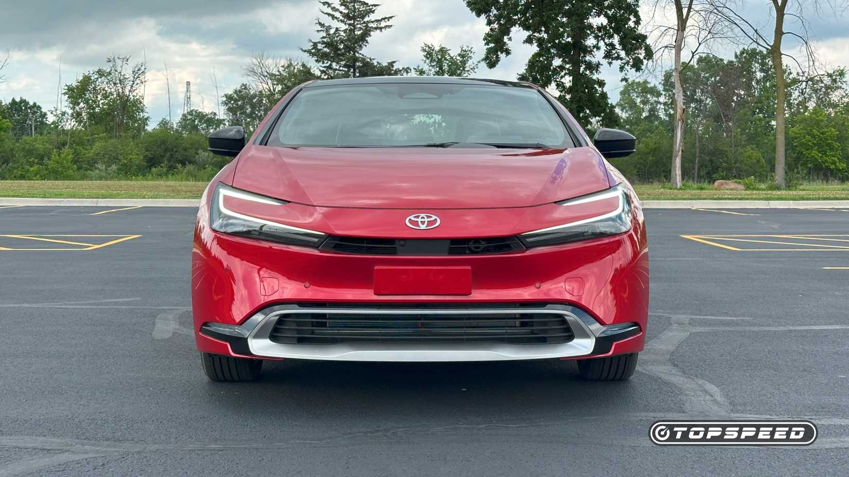 2025 Toyota Prius Plug-In Hybrid XSE -- Front 02