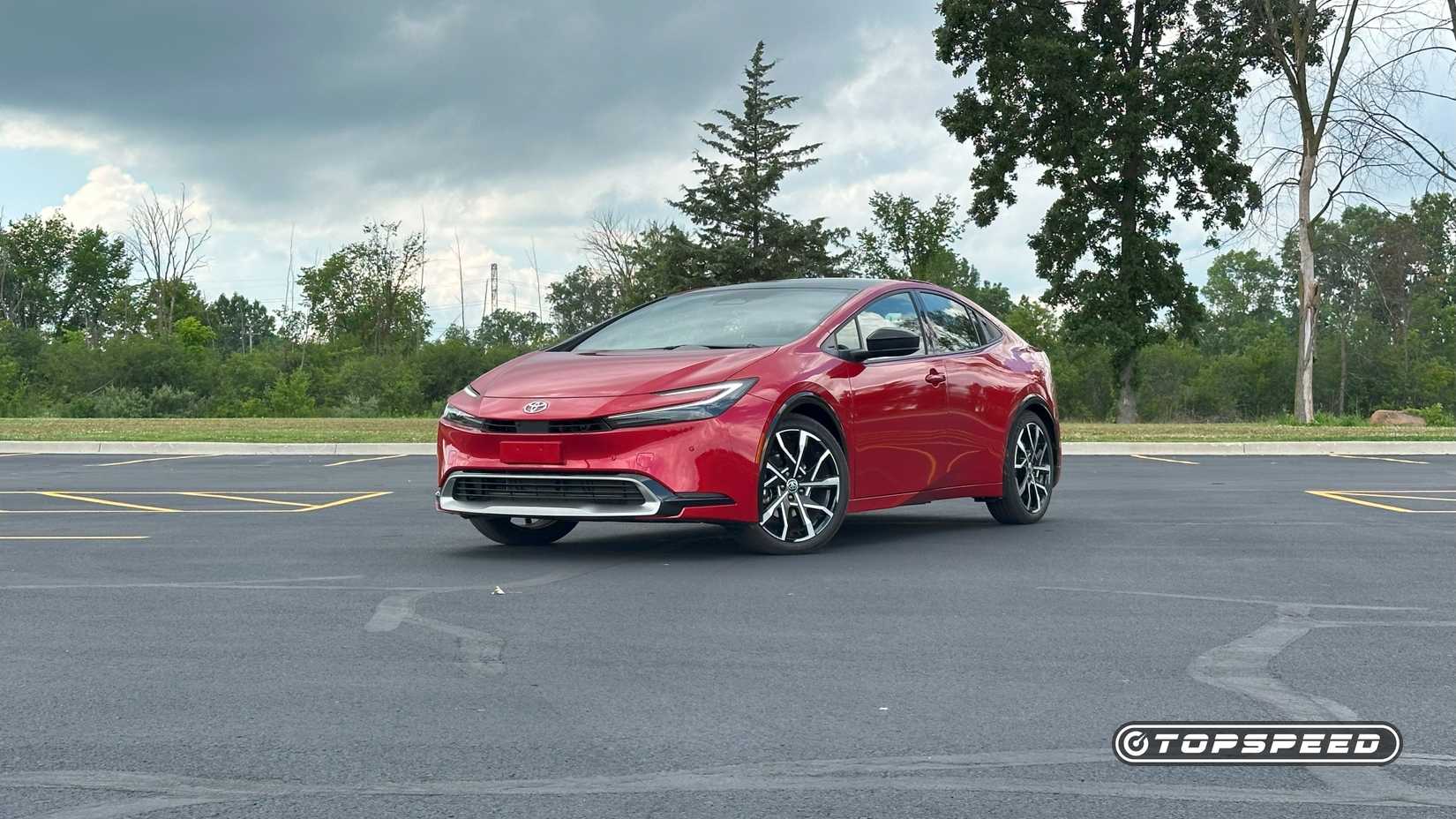 2025 Toyota Prius Plug-In Hybrid XSE – Frente Três Quartos 04