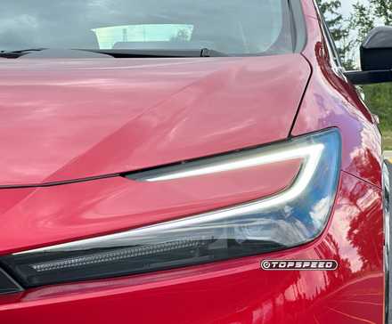 2025 Toyota Prius Plug-In Híbrido XSE - Farol 02